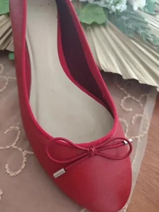 Manoletinas de piel rojas con lazo