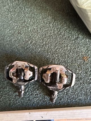 Pedales de bicicleta y calas