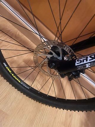 Bicicleta Head 26 Negra y Amarilla