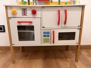 Cocinita de madera para niños