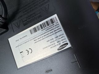 Televisor Samsung Negro con Mando