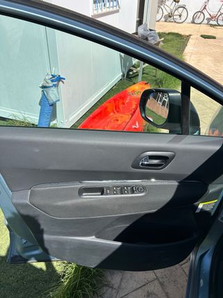 Peugeot 5008 1.6 HDI