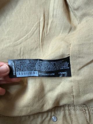 Chaqueta beige con cremallera