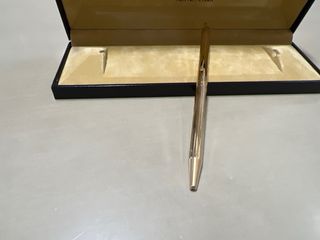 Bolígrafo S.T. Dupont Vintage Dorado