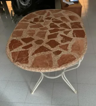 Mesa ovalada de mármol grande