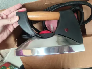 Vaporeta Eléctrica con Accesorios (Unitekno 703)