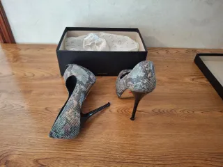 Zapatos de tacón Bershka talla 39