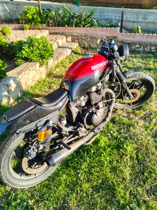 Honda CB 450 Cafe Racer Modificada