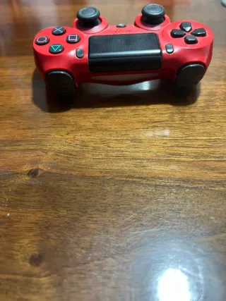 PS4 Slim 1TB + Mando y Juegos