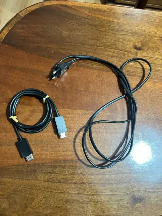 PS4 Slim 1TB + Mando y Juegos