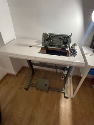 Máquina de coser Refrey