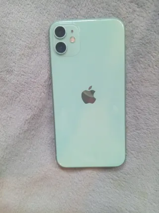 iPhone11 Verde y la batería cambiada (no origina)