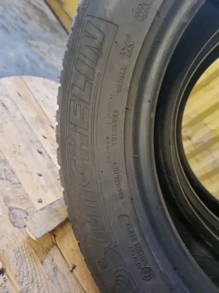 Vendo 2 Neumáticos en perfecto estado]