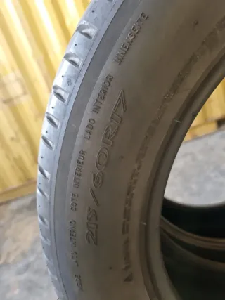 Vendo 2 Neumáticos en perfecto estado]