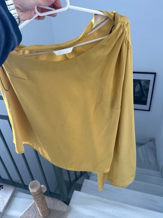Blusa una manga como nueva