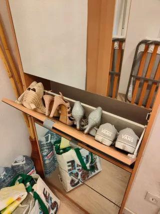 Zapatero con espejo madera y cristal