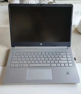 Portátil HP 14s i5 Plata Procesador Intel Core i5-