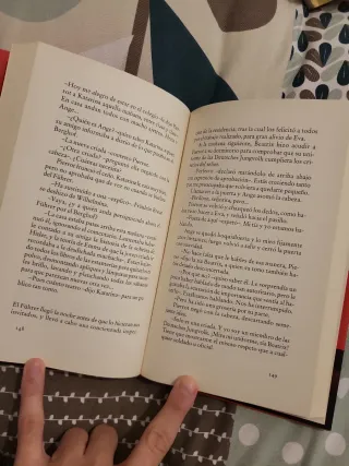 El Niño En La Cima De La Montaña