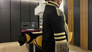 ULTIMO DIA VENTA 6/ENERO! Chaqueta militar dorada