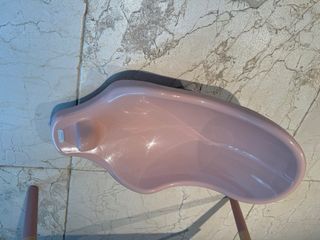 Bañera bebé rosa con patas y soporte Led