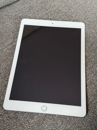 iPad 5ª Gen WiFi + Celular Blanco 128 GB