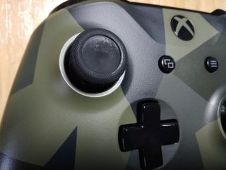 Mando Xbox One Camuflaje