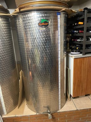 Depósito acero inoxidable 700L