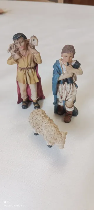 Lote Belén: 2 pastores y oveja