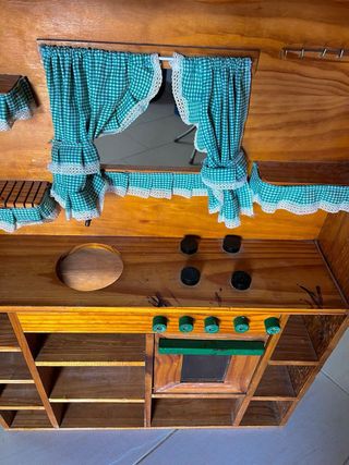 Cocina de juguete de madera