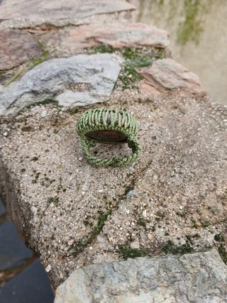 Anillo piedra unakita y macrame