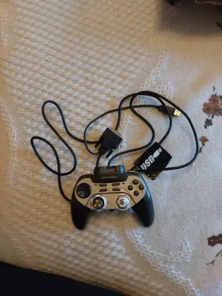 Saitek P2000 TILT Pad USB per PC