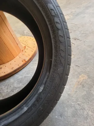 Vendo 2 Neumáticos en perfecto estado