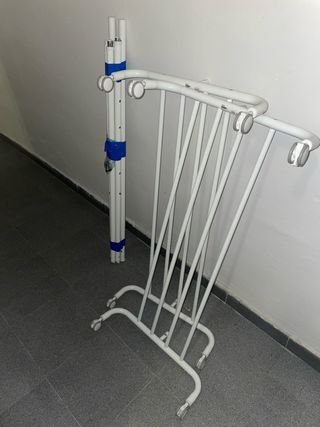 Burra de ropa blanca plegable