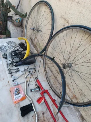 Bicicleta BH Clásica Roja para Restaurar