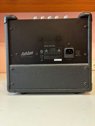 Amplificador Ashton GA10 Negro