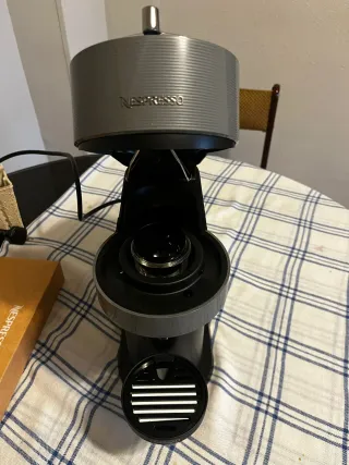 Cafe tera Nespresso Vertuo Next DeLonghi