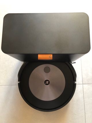 iRobot Roomba j7+ Aspirapolvere