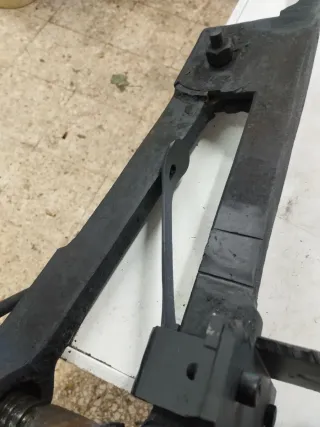 Tornillo de herrero antiguo