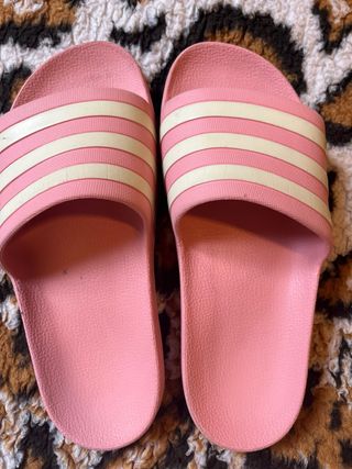 Chanclas Adidas rosas
