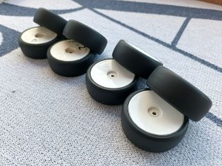 10 juegos ruedas 1/10 turismo + aditivo - HOY 40€