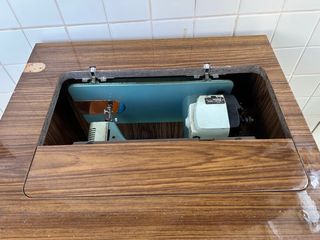 Máquina de coser Alfa