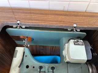 Máquina de coser Alfa