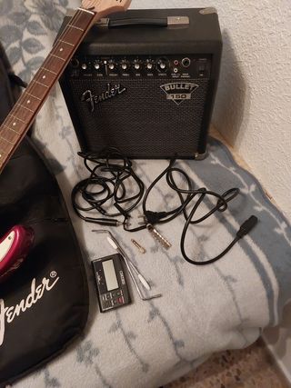 PACK Guitarra Eléctrica Fender Squier