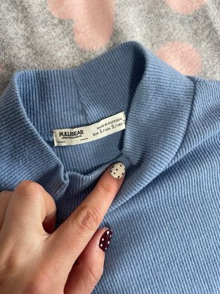 Jersey fino cuello alto azul mujer