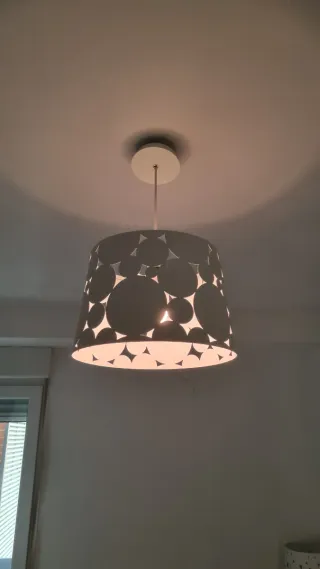 Lámpara de mesa y techo blanca