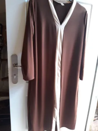 Vestido largo marrón y beige