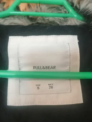 Chaquetón Pull & Bear verde oliva Talla S