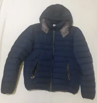 Giubbotto invernale blu con cappuccio