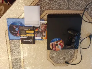 PS4 (PlayStation 4) con juegos