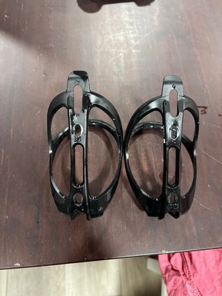 Sillín, pedales, portabidones y potencia